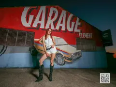shooting thematique cowboy redhead santiag garage voiture charente